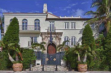 what is the versace mansion|who owns Versace mansion.